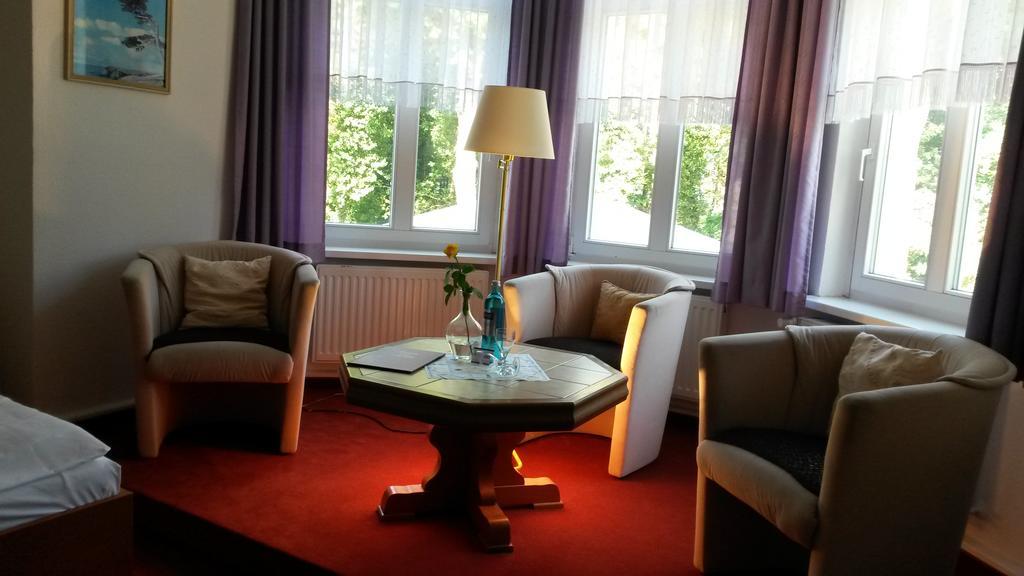 Hotel-Pension Seeblick Ostseebad Kühlungsborn Exteriér fotografie